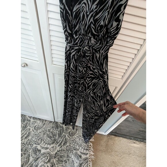 Emma & Michele Jumpsuit Womens M Zebra Print Halter Flared Sleeveless Tie Back - Picture 9 of 13